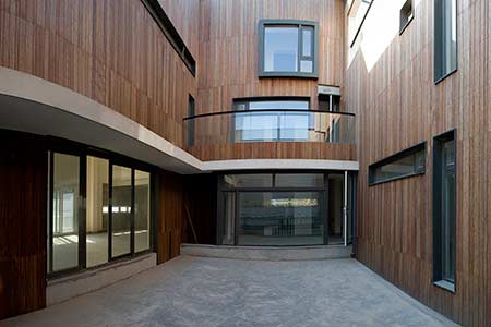 dassoXTR fused bamboo siding used on the villa exterior