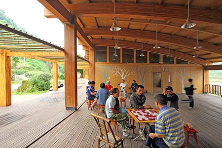 Visitors enjoying Chengdu Ankang Park